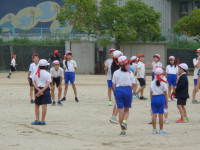 ２